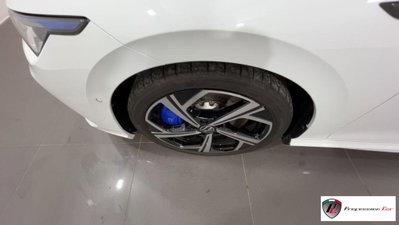 Volkswagen Golf 2.0 TSI R DSG 4Motion (14)