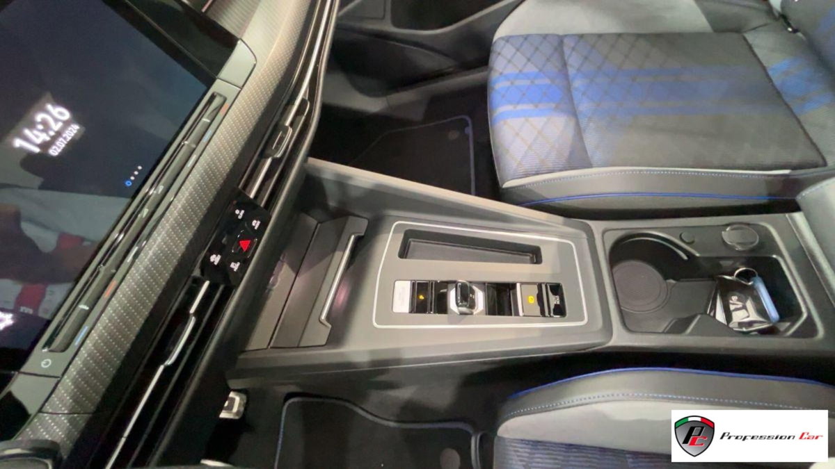 Volkswagen Golf 2.0 TSI R DSG 4Motion (20)