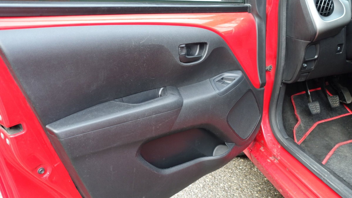 Citroen C1 C1 VTi 68 3 porte Shine (10)