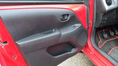 Citroen C1 C1 VTi 68 3 porte Shine (10)