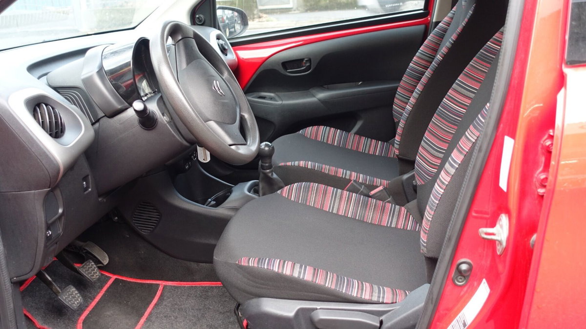 Citroen C1 C1 VTi 68 3 porte Shine (11)