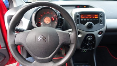 Citroen C1 C1 VTi 68 3 porte Shine (13)
