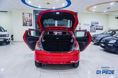 Lancia Ypsilon 1.0 FireFly 5 porte S&S Hybrid Ecochic Gold (13)