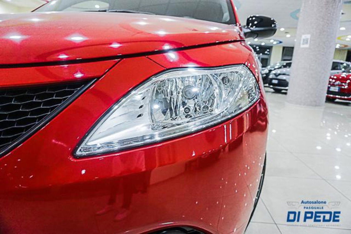 Lancia Ypsilon 1.0 FireFly 5 porte S&S Hybrid Ecochic Gold (4)