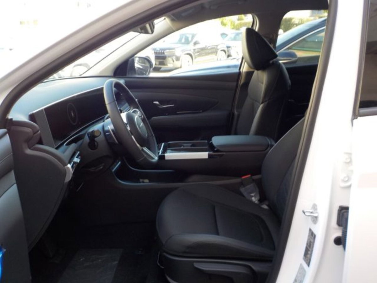 Hyundai Tucson 1.6 crdi 48V Business 2wd dct (6)