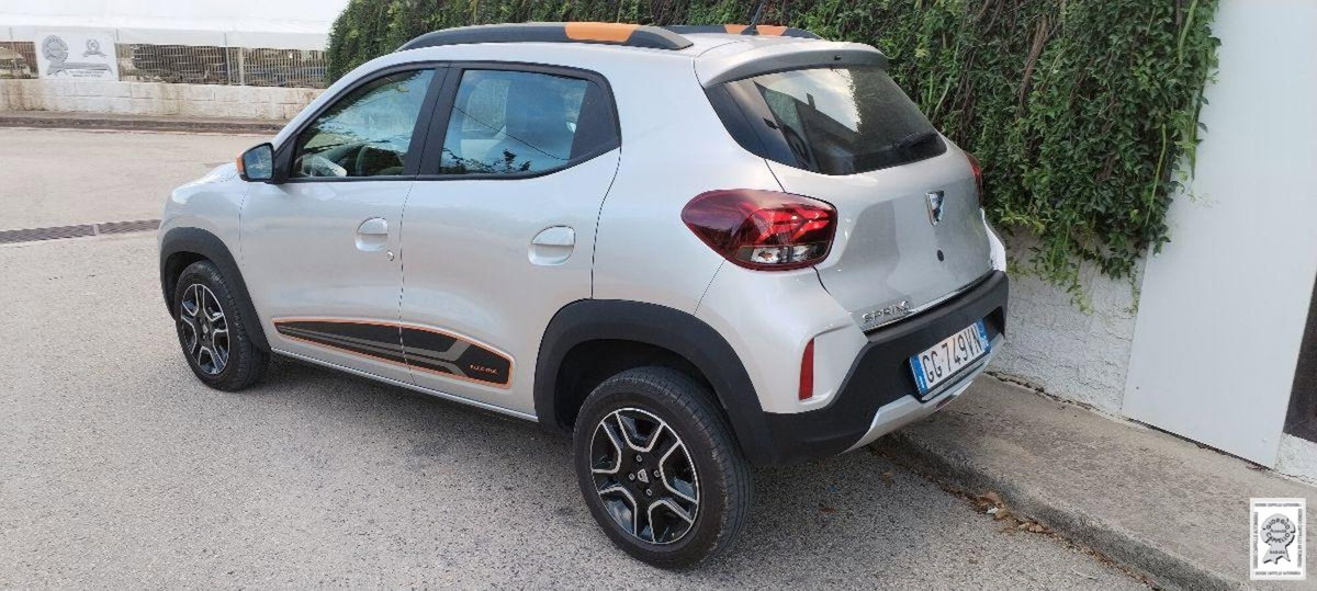 Dacia Spring Comfort Plus Electric 45 (2)