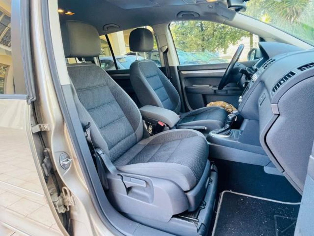 Volkswagen Touran 1.6 TDI DPF Comfortline BMT (10)