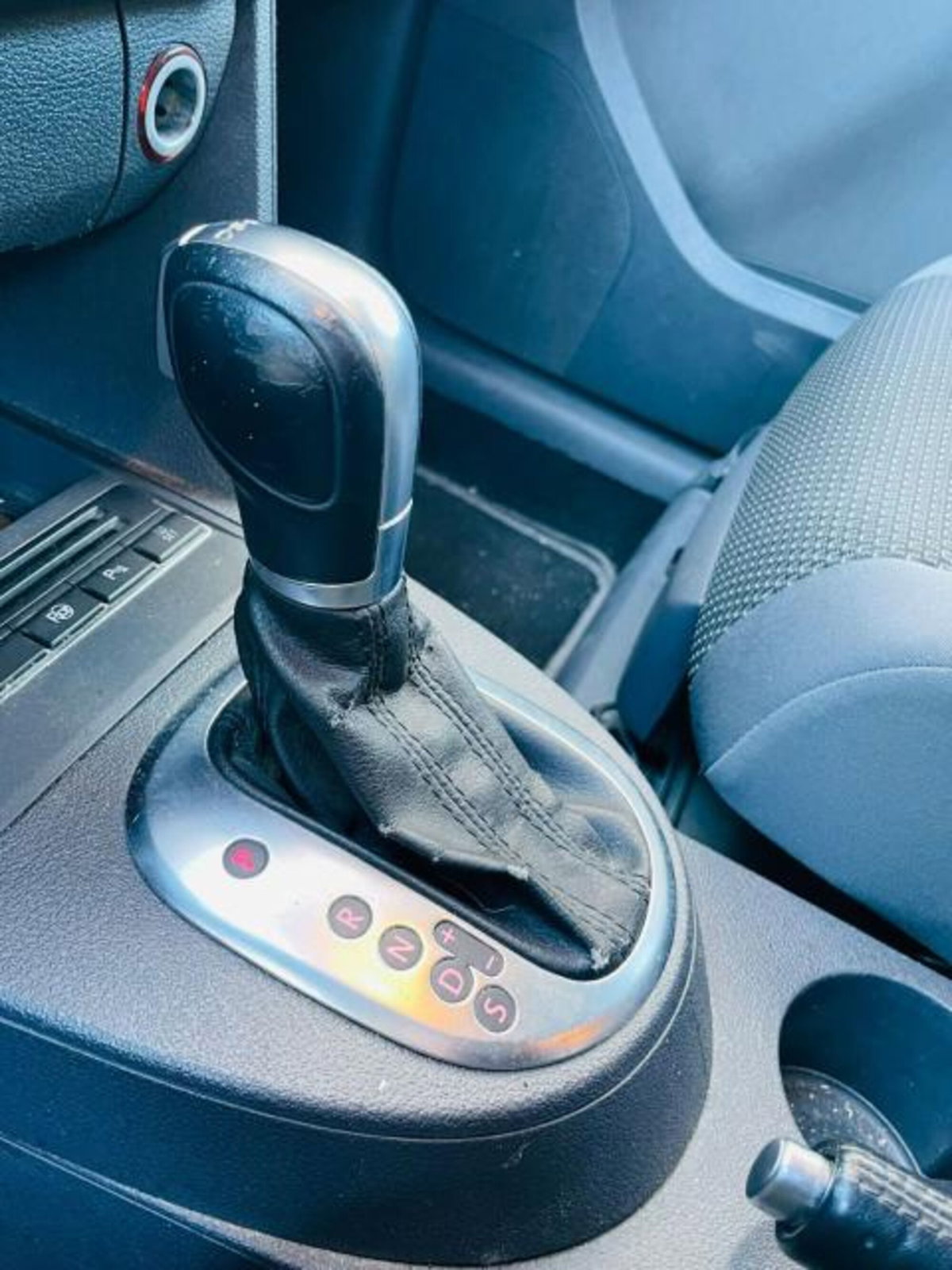 Volkswagen Touran 1.6 TDI DPF Comfortline BMT (15)