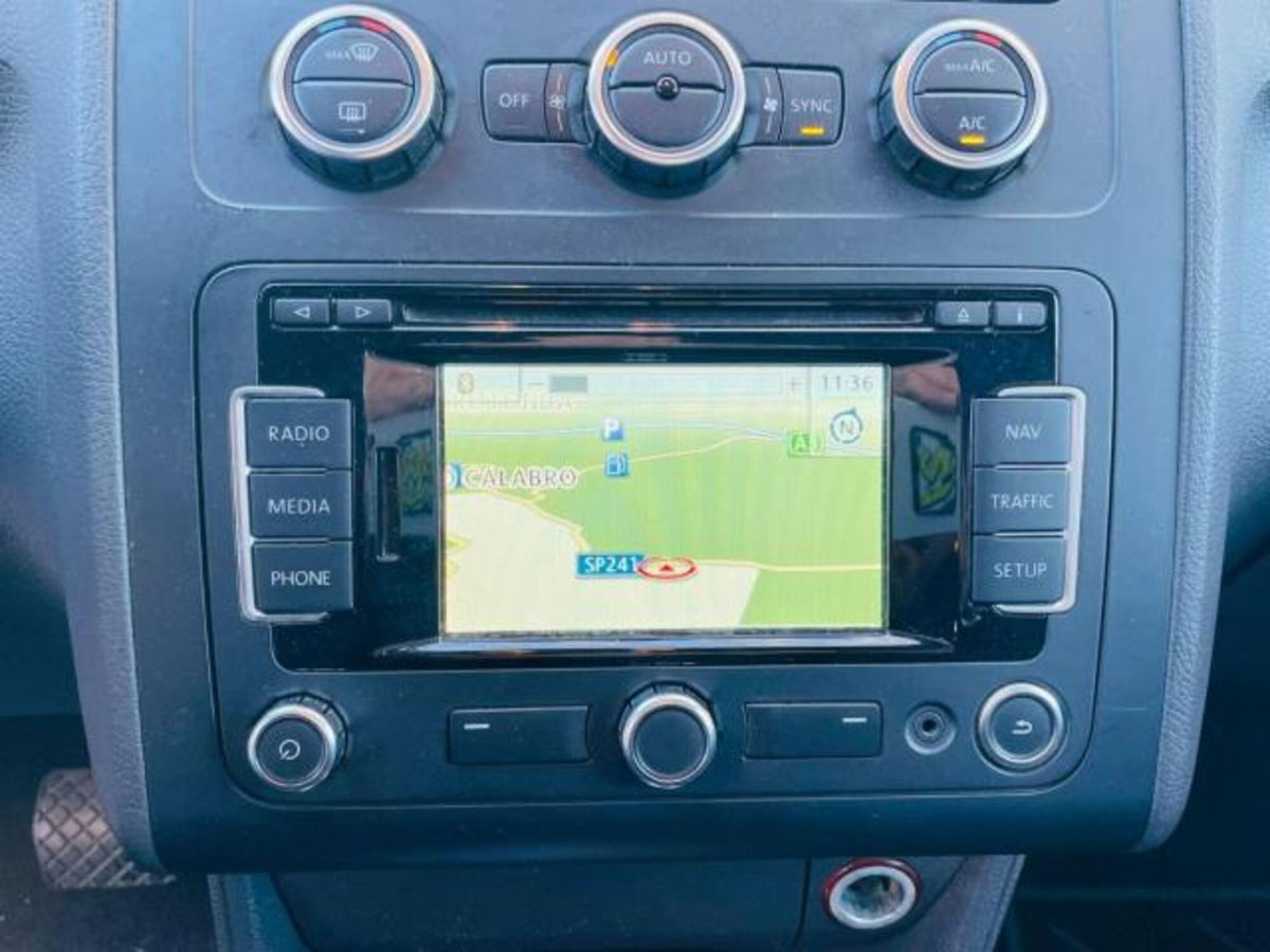 Volkswagen Touran 1.6 TDI DPF Comfortline BMT (16)