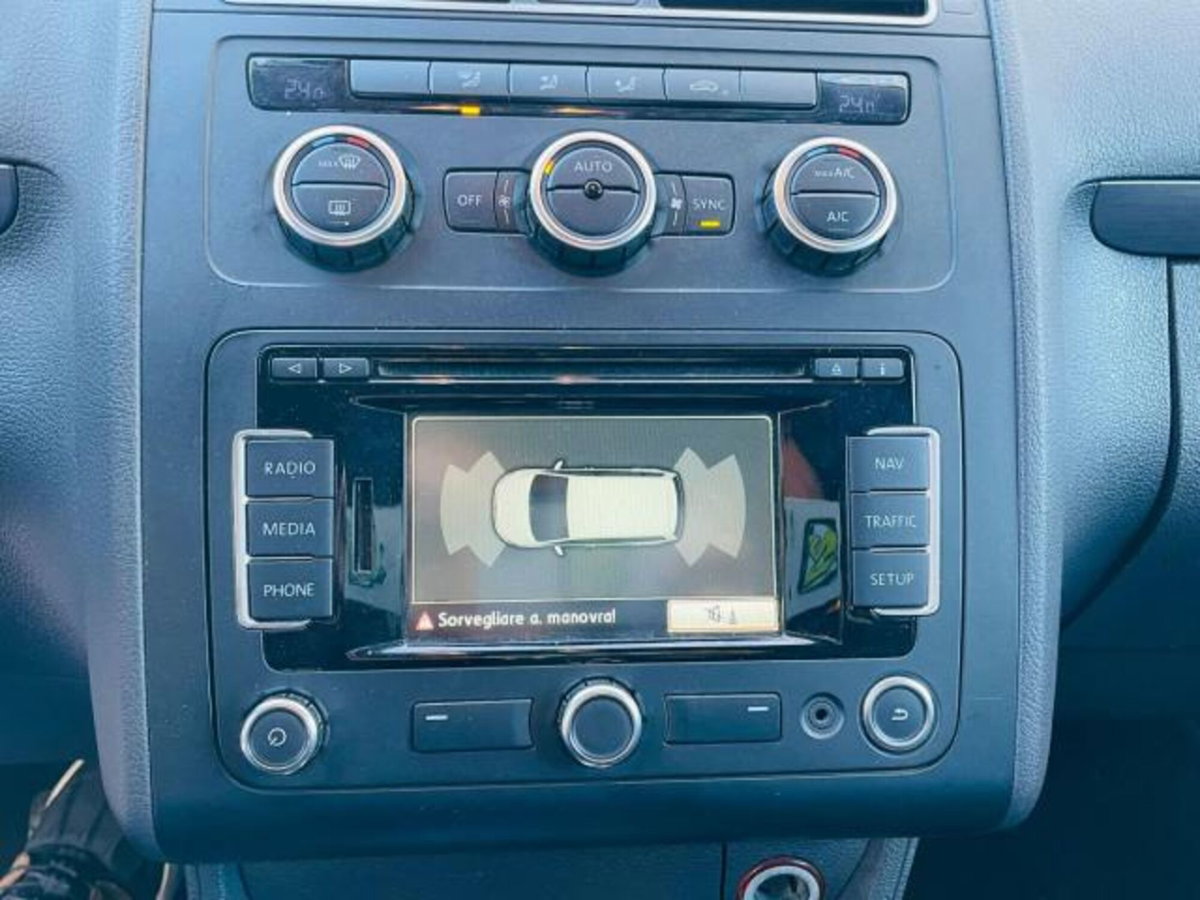 Volkswagen Touran 1.6 TDI DPF Comfortline BMT (17)