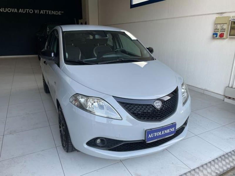 Lancia Ypsilon 1.2 69 CV 5 porte Gold 