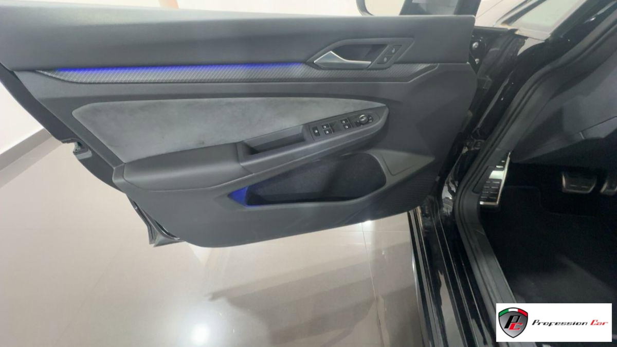 Volkswagen Golf 2.0 TSI R DSG 4Motion (12)
