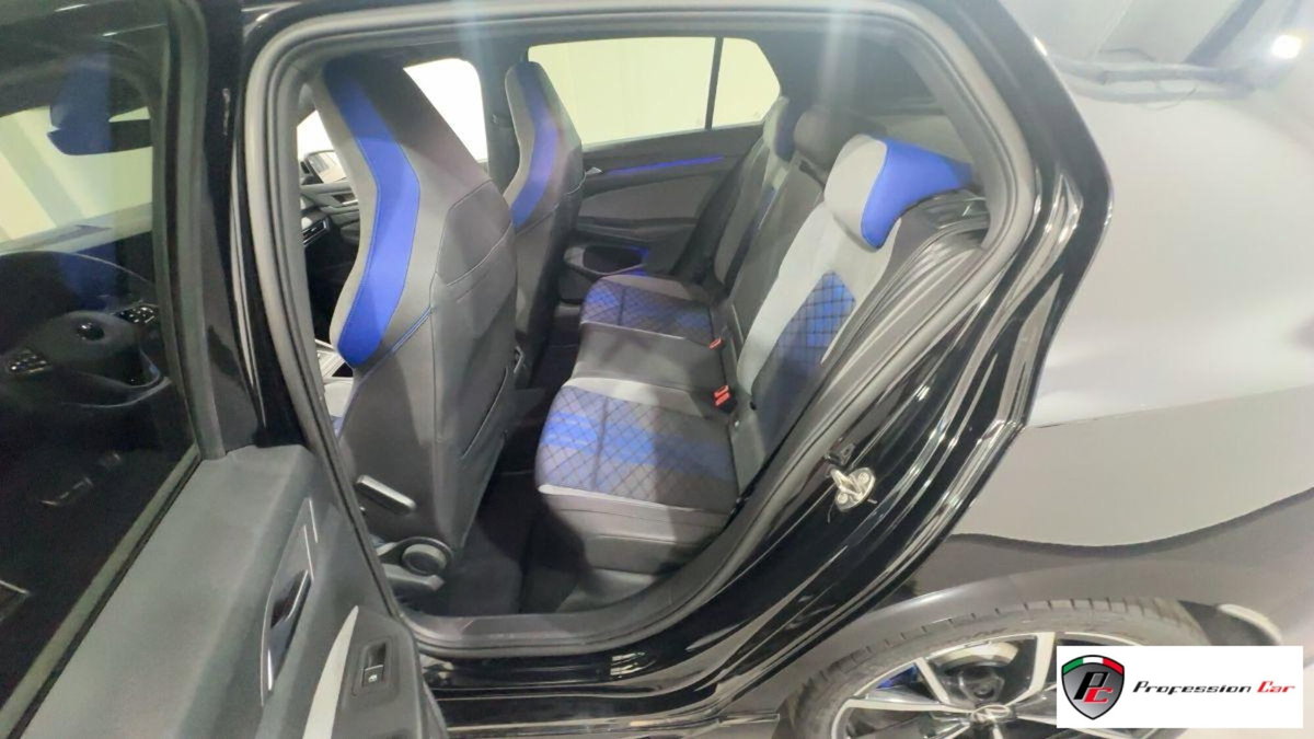 Volkswagen Golf 2.0 TSI R DSG 4Motion (18)