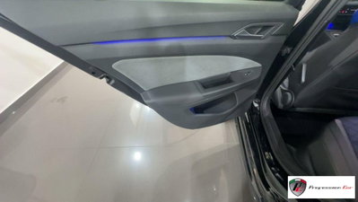 Volkswagen Golf 2.0 TSI R DSG 4Motion (8)