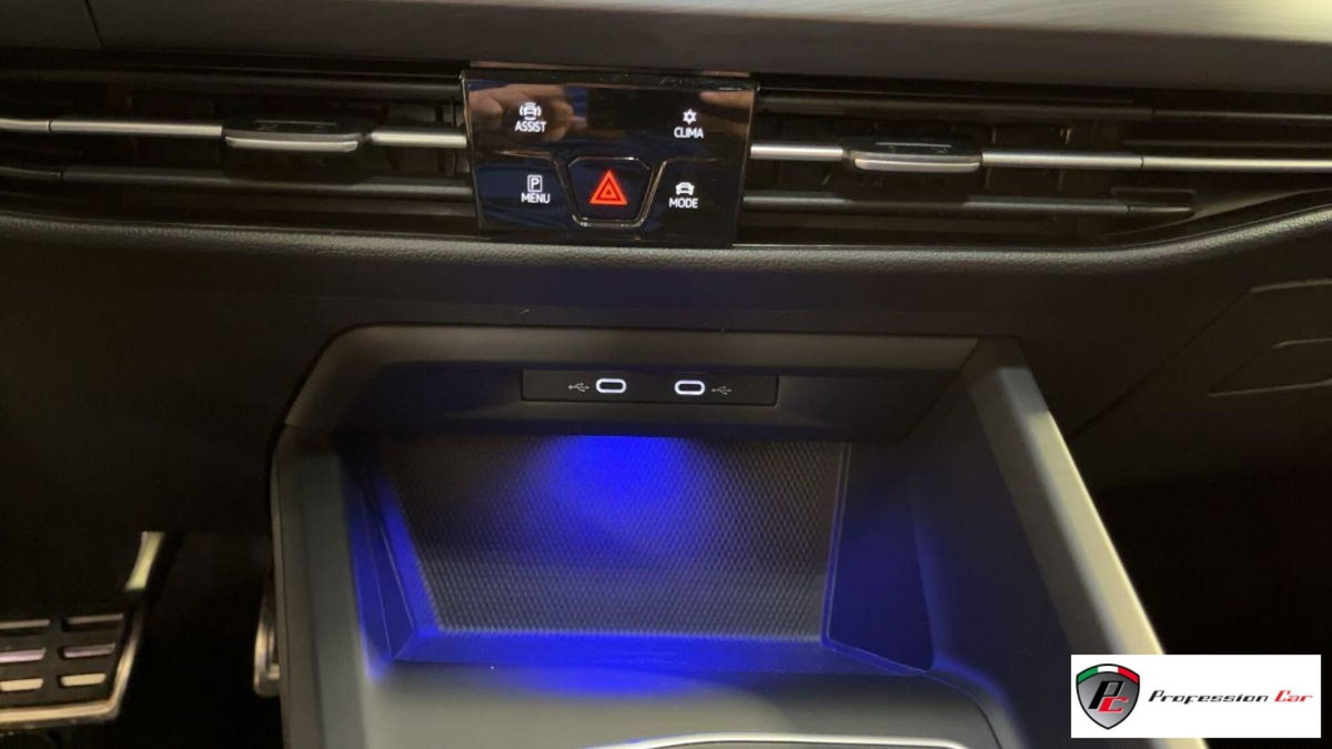 Volkswagen Golf 1.4 TSI eHYBRID 204 CV DSG Style (11)