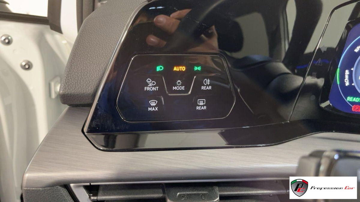 Volkswagen Golf 1.4 TSI eHYBRID 204 CV DSG Style (17)