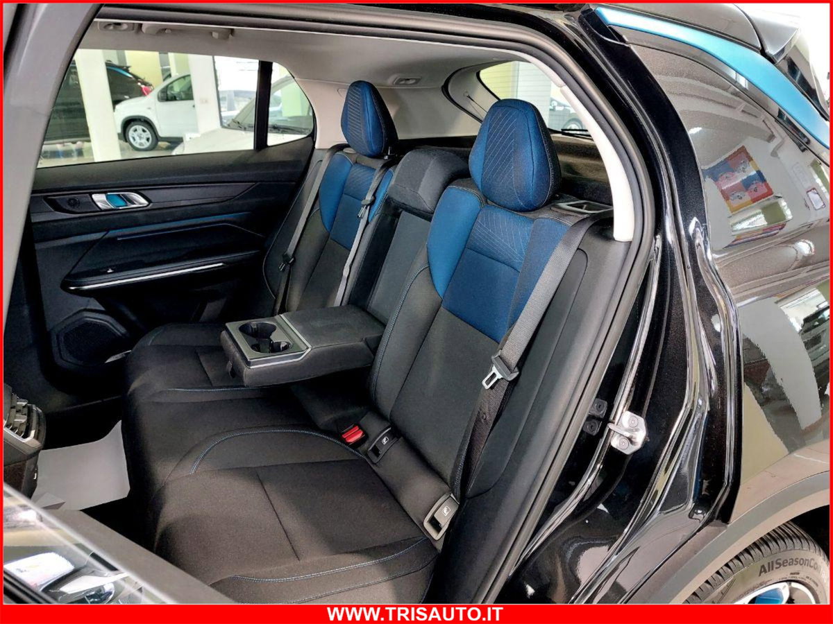 Lynk & Co 01 01 1.5 td phev (12)
