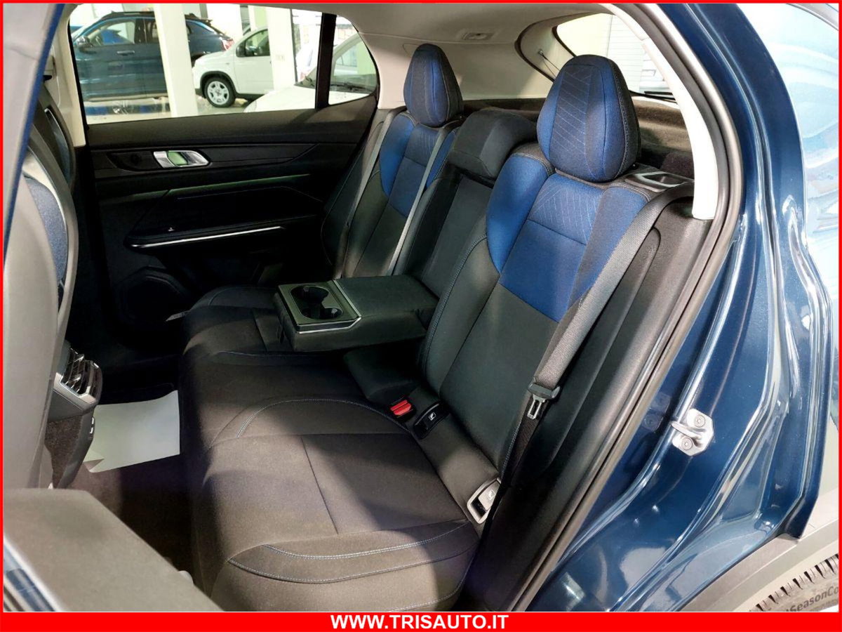 Lynk & Co 01 01 1.5 td phev (12)