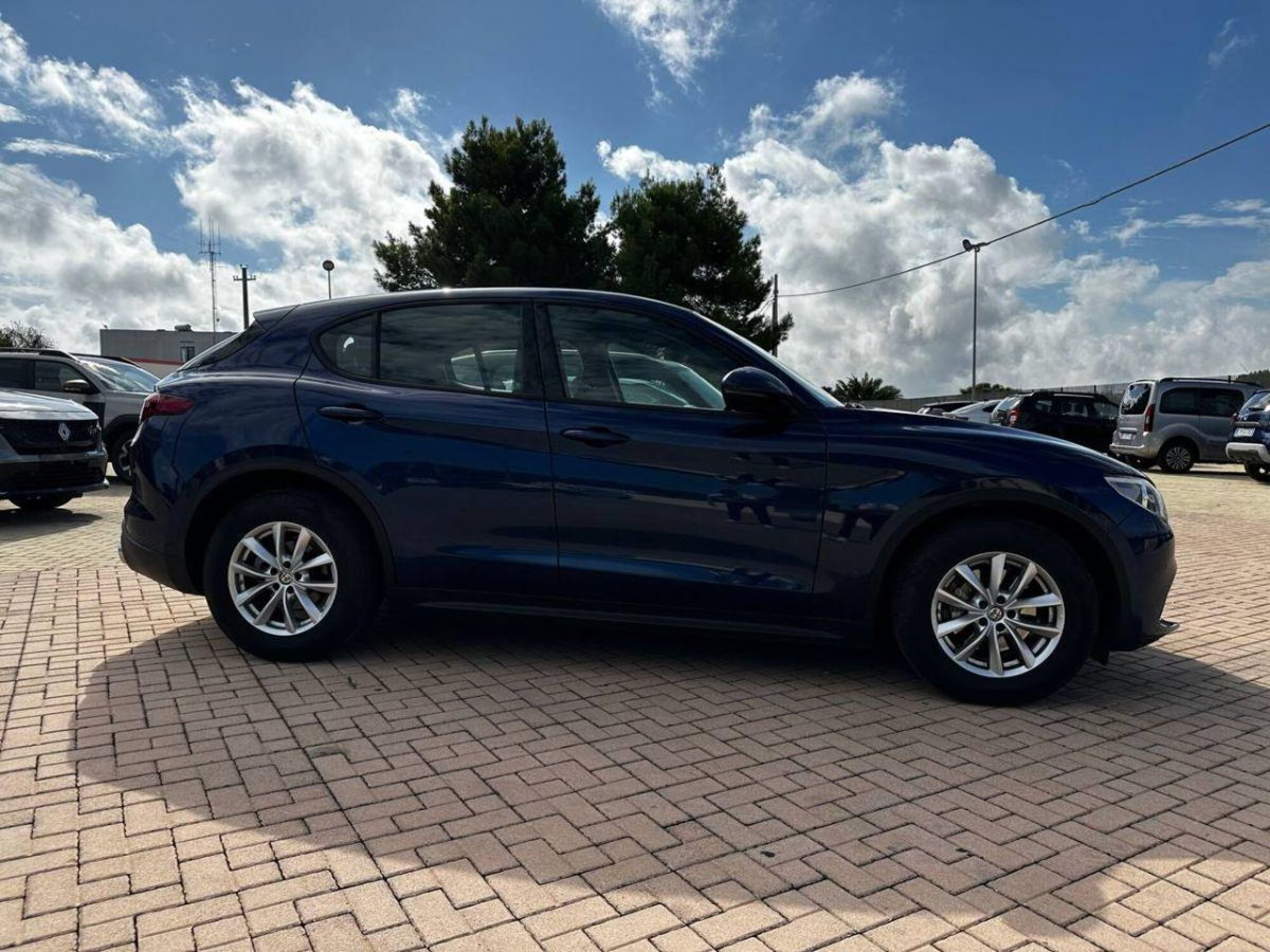 Alfa Romeo Stelvio 2.2 t Veloce rwd 160cv auto (4)