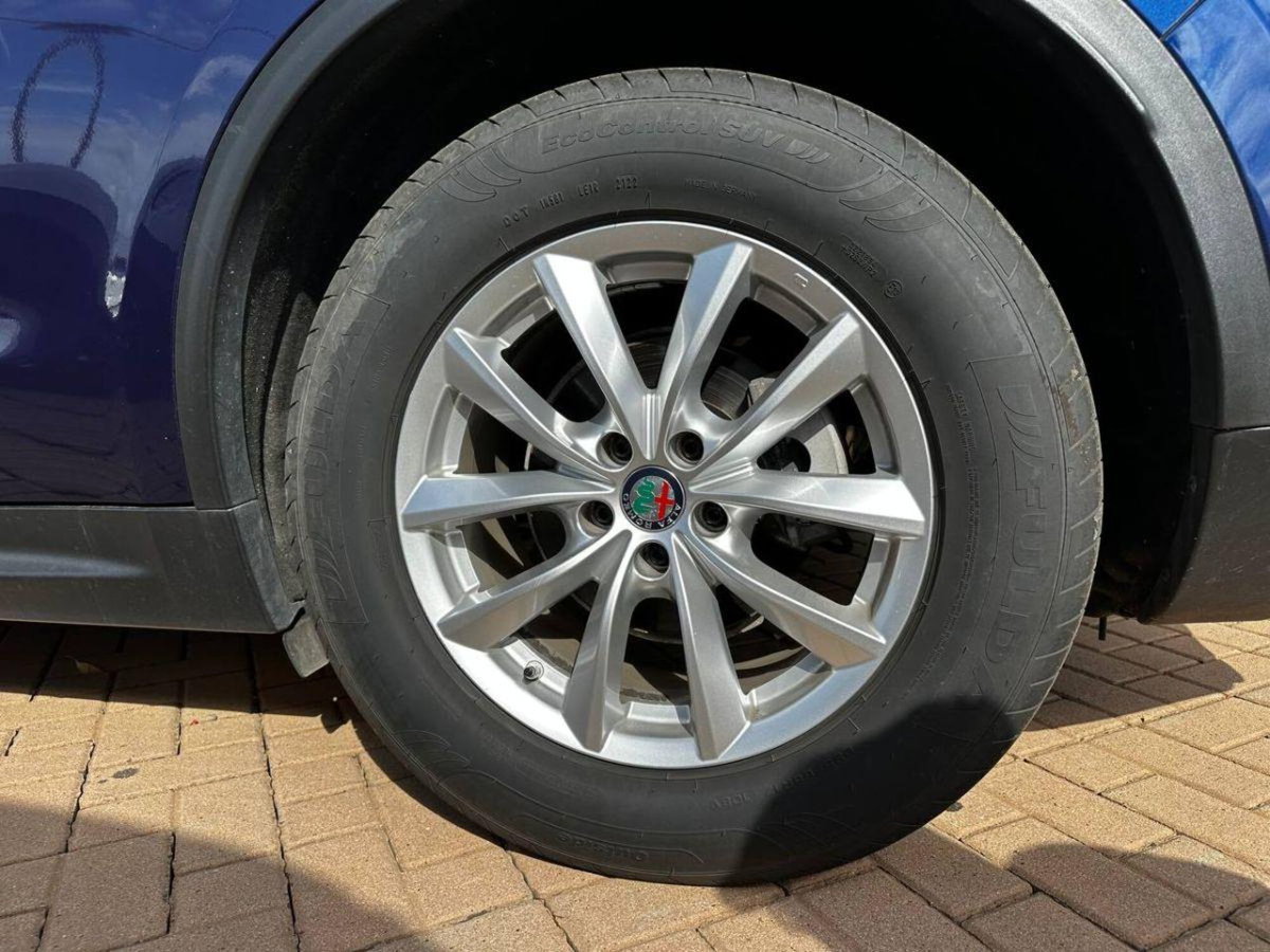 Alfa Romeo Stelvio 2.2 t Veloce rwd 160cv auto (8)