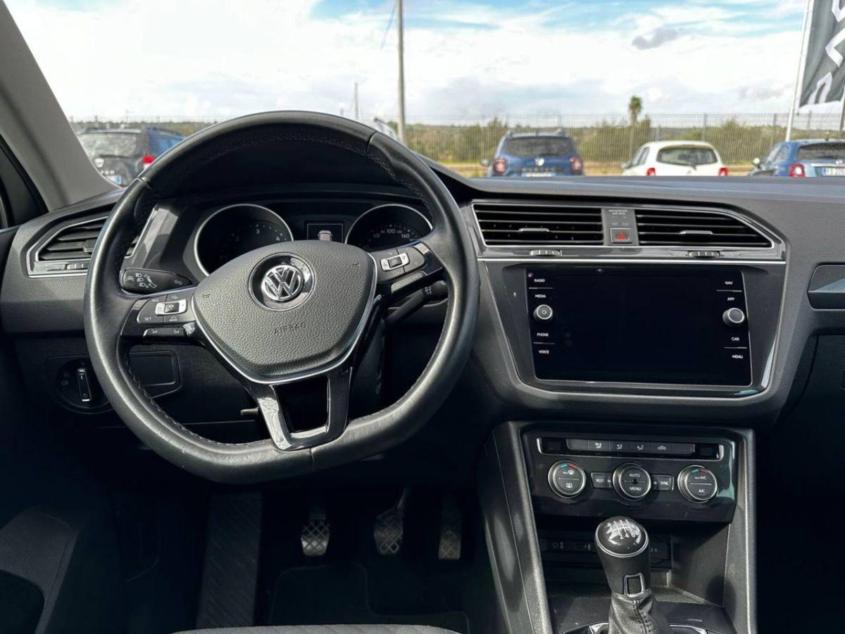 Volkswagen Tiguan 1.6 TDI SCR Business BlueMotion Technology (10)