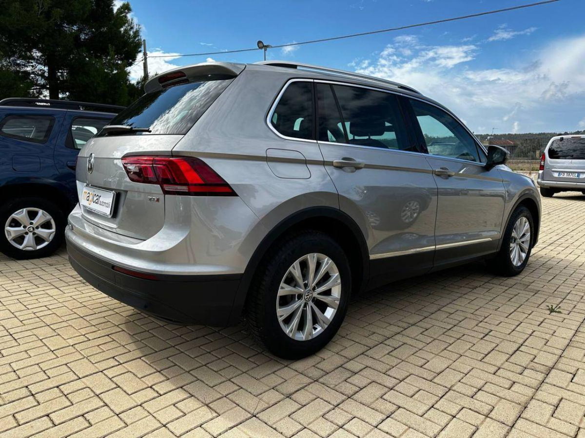 Volkswagen Tiguan 1.6 TDI SCR Business BlueMotion Technology (4)