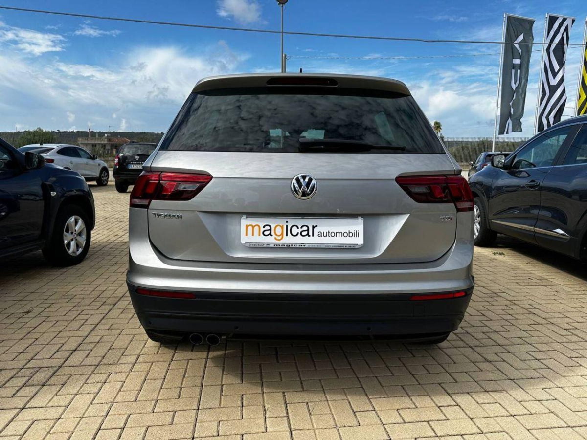 Volkswagen Tiguan 1.6 TDI SCR Business BlueMotion Technology (5)