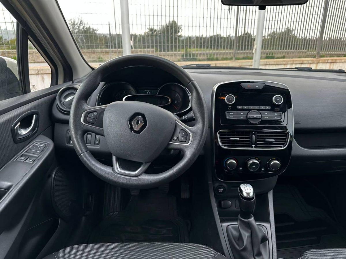 Renault Clio Sporter dCi 8V 75CV Start&Stop Energy Zen (9)