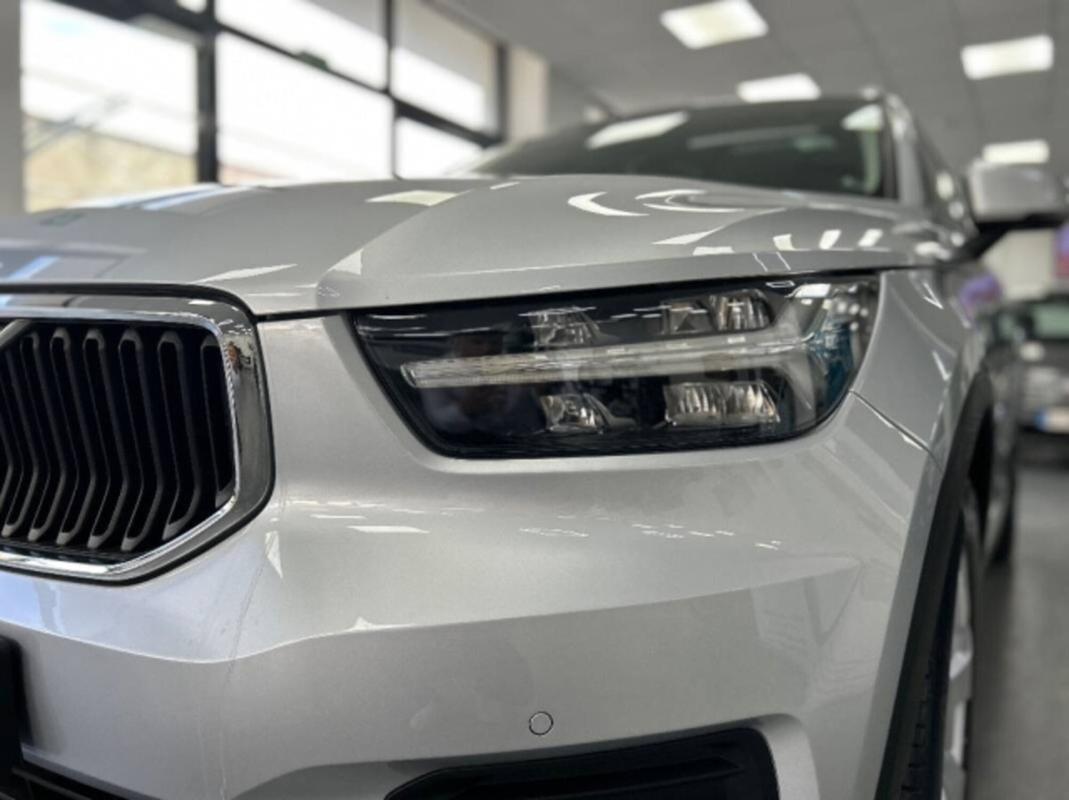 Volvo XC40 D4 AWD Geartronic Momentum (7)