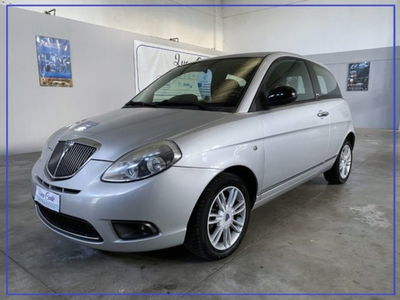 Lancia Ypsilon 1.3 MJT 75 CV Unyca usata