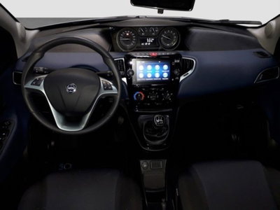 Lancia Ypsilon 1.0 FireFly 5 porte S&S Hybrid Gold Plus (14)