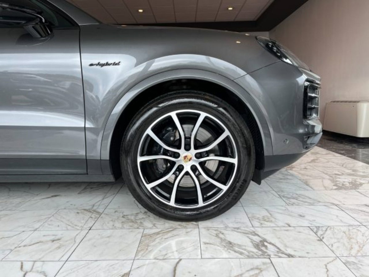 Porsche Cayenne Coupé 3.0 V6 E-Hybrid (12)