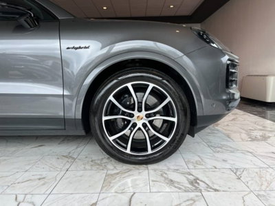 Porsche Cayenne Coupé 3.0 V6 E-Hybrid (12)