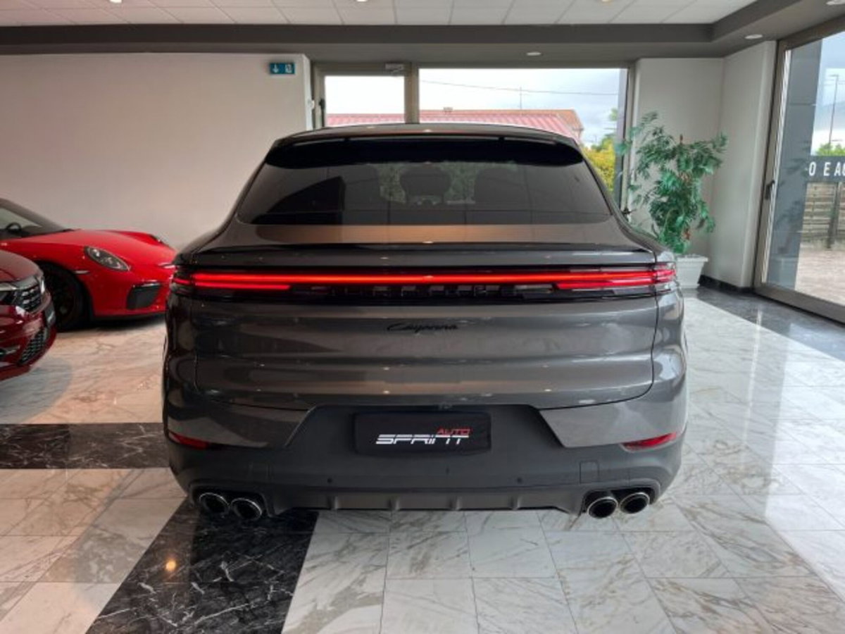Porsche Cayenne Coupé 3.0 V6 E-Hybrid (16)