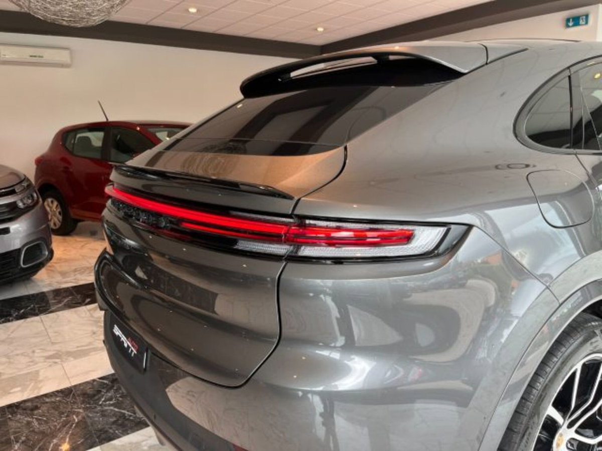 Porsche Cayenne Coupé 3.0 V6 E-Hybrid (20)