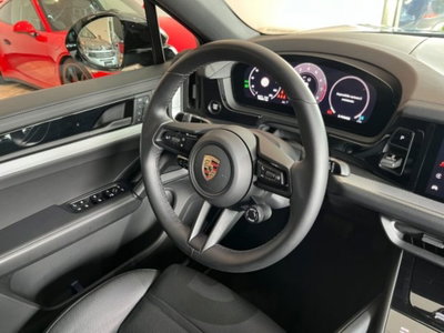 Porsche Cayenne Coupé 3.0 V6 E-Hybrid (7)