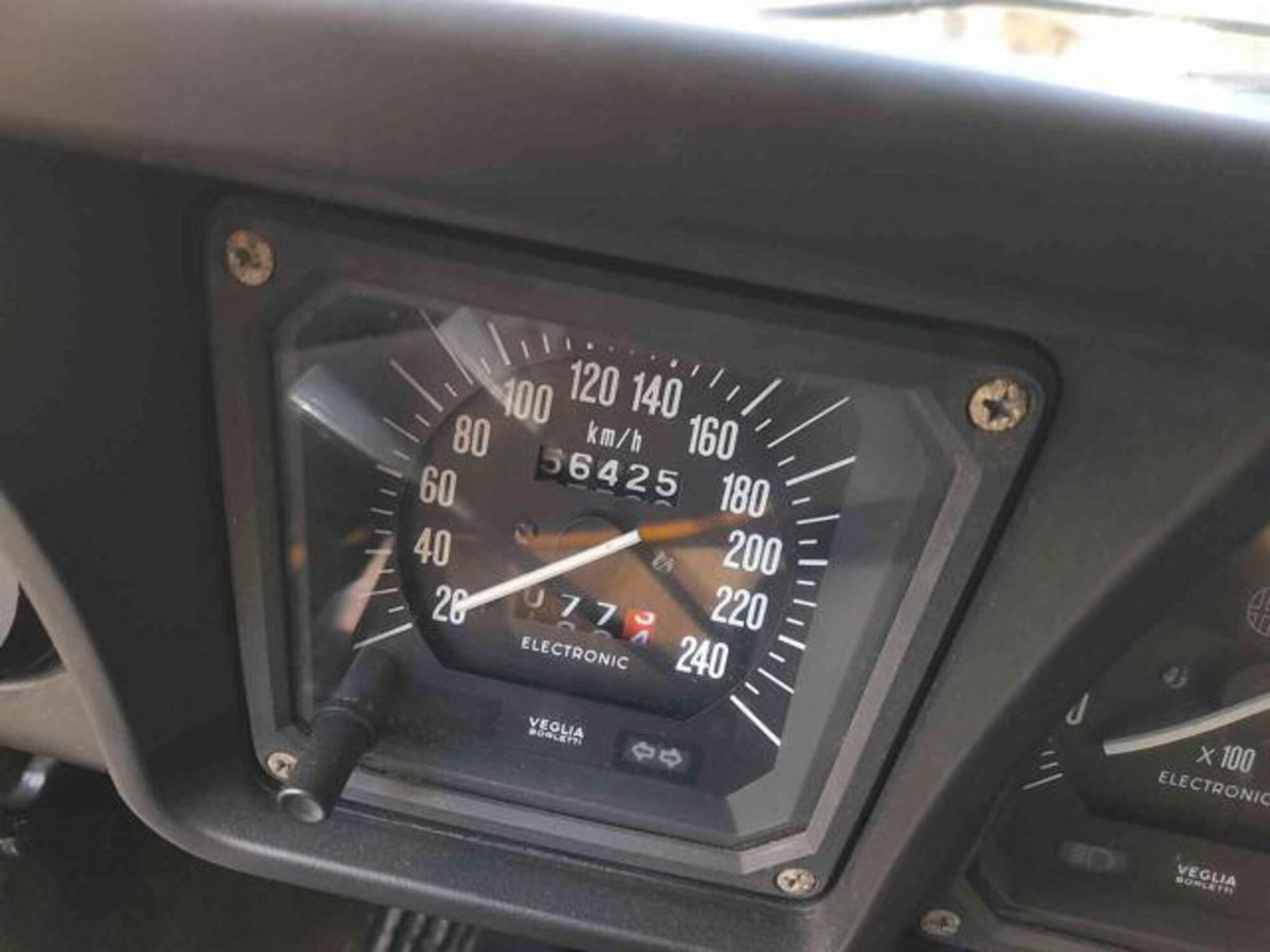 Alfa Romeo Alfetta GTV 6 2.5i (16)