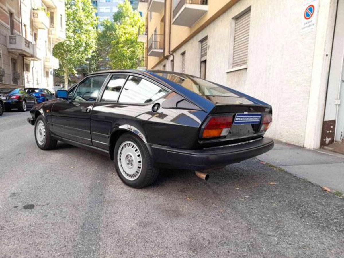 Alfa Romeo Alfetta GTV 6 2.5i (7)