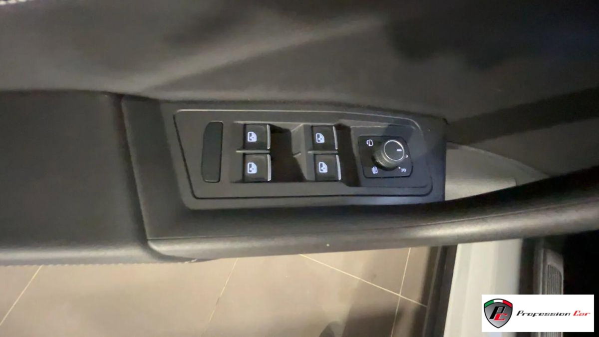Volkswagen T-Roc Cabrio 1.0 TSI Style (12)