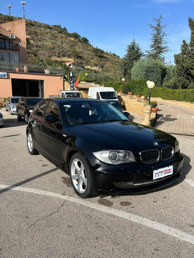 BMW Serie 1 116d 2.0 116CV cat 5 porte Attiva DPF