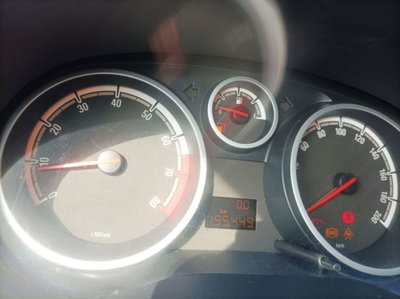 Opel Corsa 1.2 5 porte n-Joy (11)