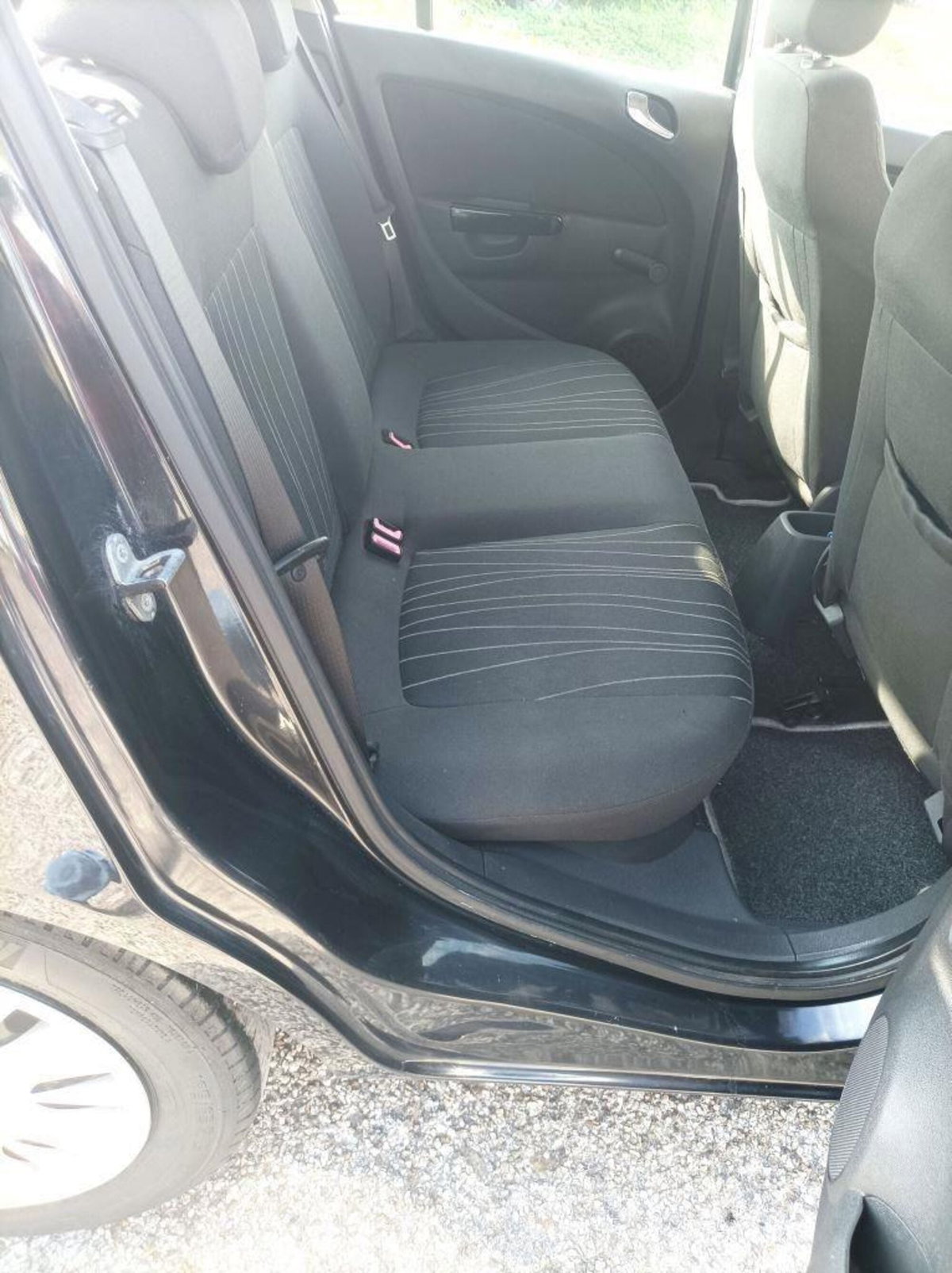 Opel Corsa 1.2 5 porte n-Joy (6)