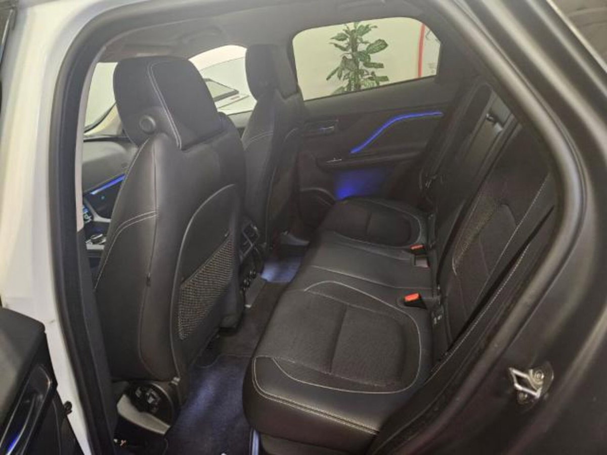 Jaguar F-Pace 2.0 D 180 CV AWD Portfolio (10)