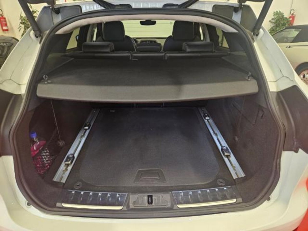 Jaguar F-Pace 2.0 D 180 CV AWD Portfolio (19)