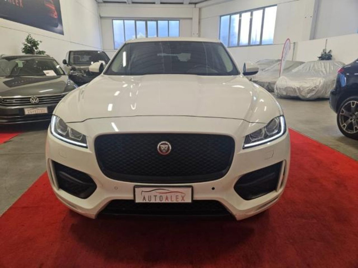 Jaguar F-Pace 2.0 D 180 CV AWD Portfolio (2)