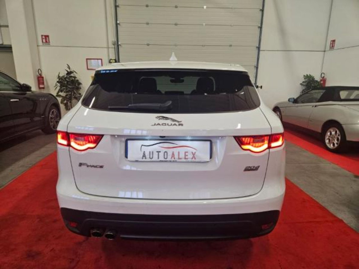 Jaguar F-Pace 2.0 D 180 CV AWD Portfolio (5)
