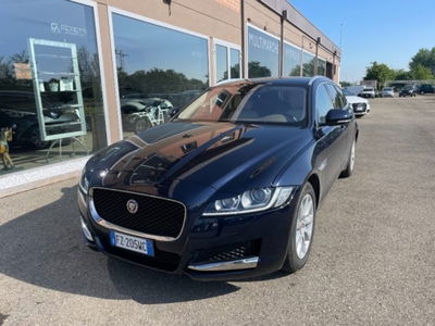 Jaguar XF Sportbrake 2.0 D 180 CV AWD aut. Chequered Flag usata