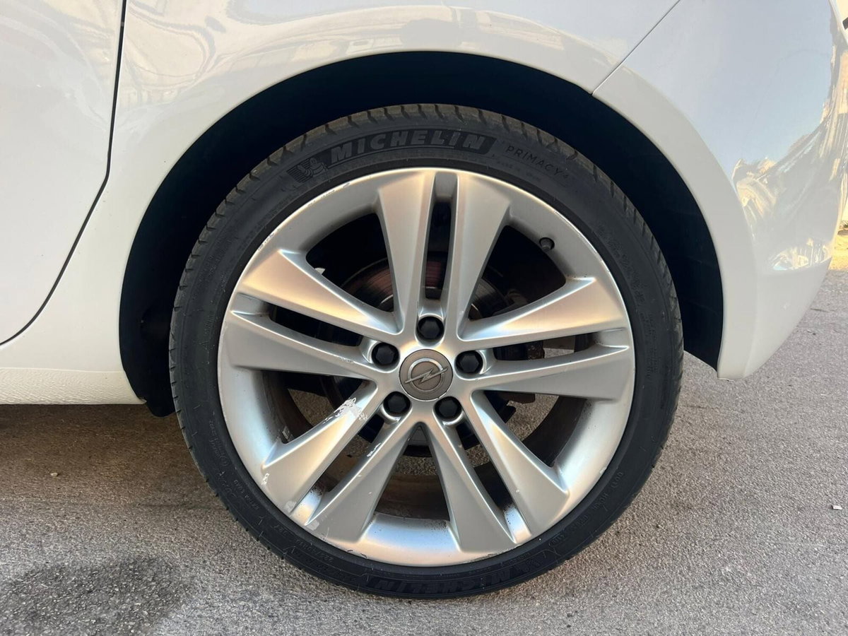 Opel Meriva 1.7 CDTI 110CV Cosmo (9)