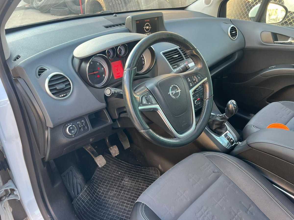 Opel Meriva 1.7 CDTI 110CV Cosmo (15)