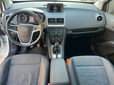 Opel Meriva 1.7 CDTI 110CV Cosmo (16)